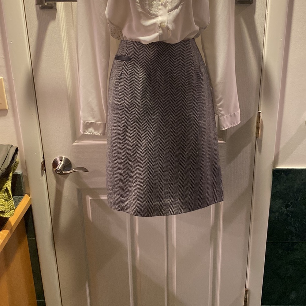 Talbots 💯 % wool skirt